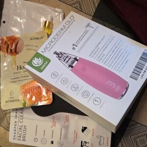 Facial bundle...NWT & NWOT 4 Piece...great Gift